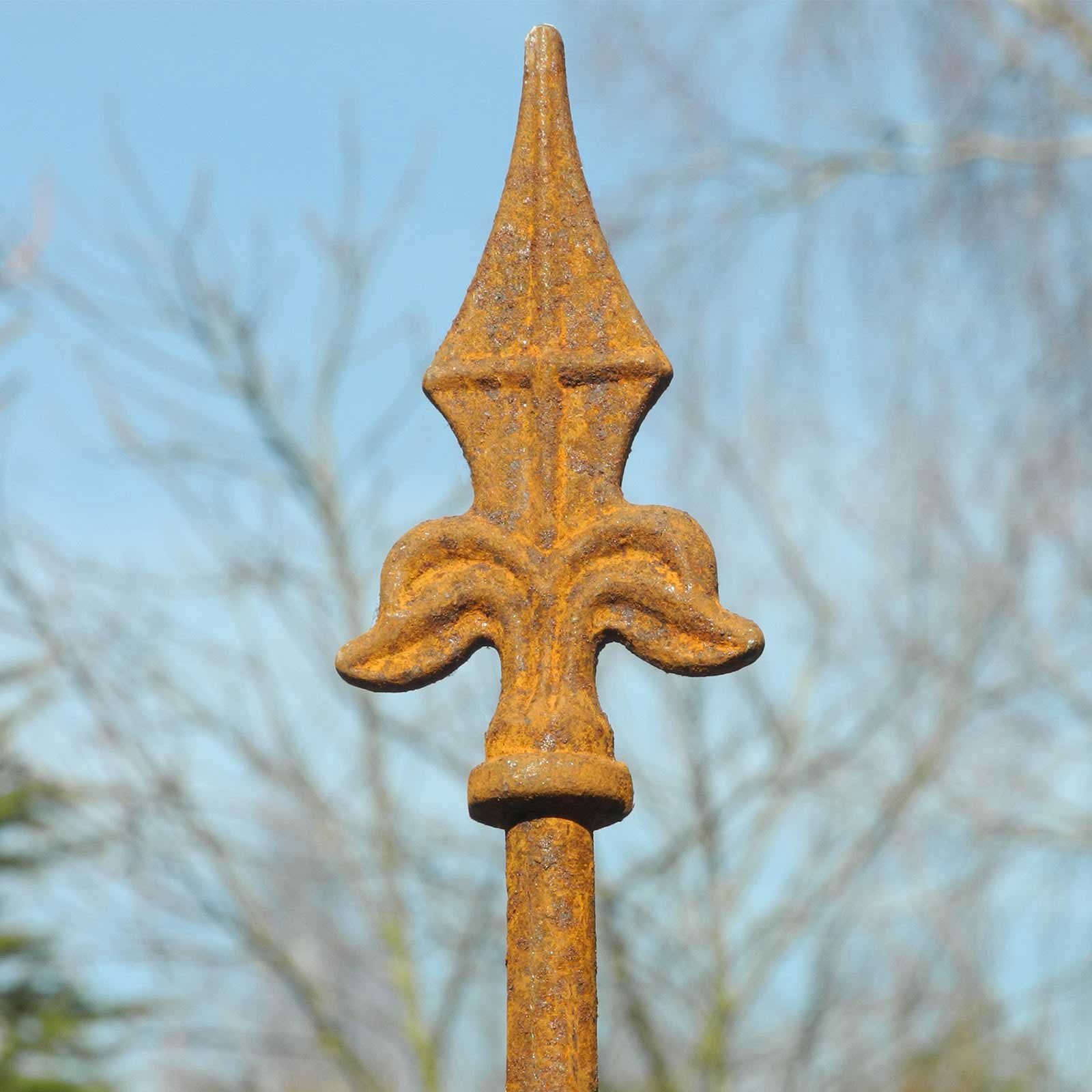 Rosenstab -Rankgerüst Typ 'Three Bourbons'