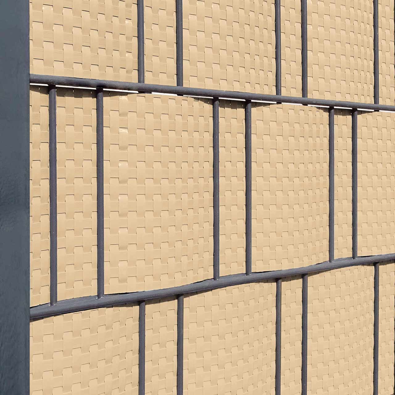 rattan-zaun-creme-beige